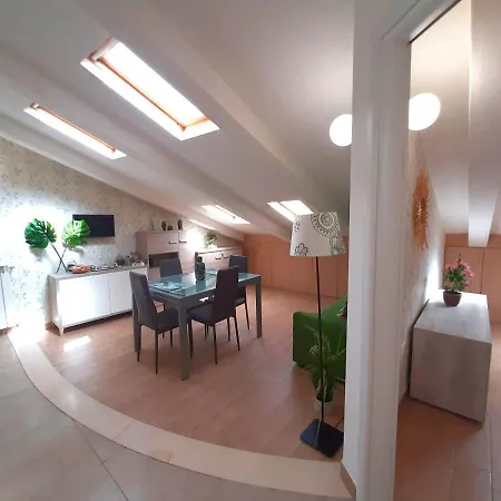 La Mansarda Σπίτι διακοπών